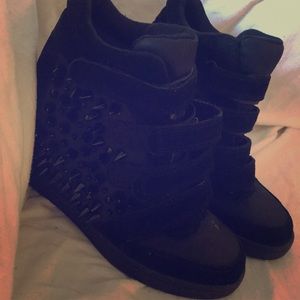 Black high heel sneakers